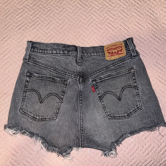 Levi’s 501 Jean shorts - Picture 5 of 5